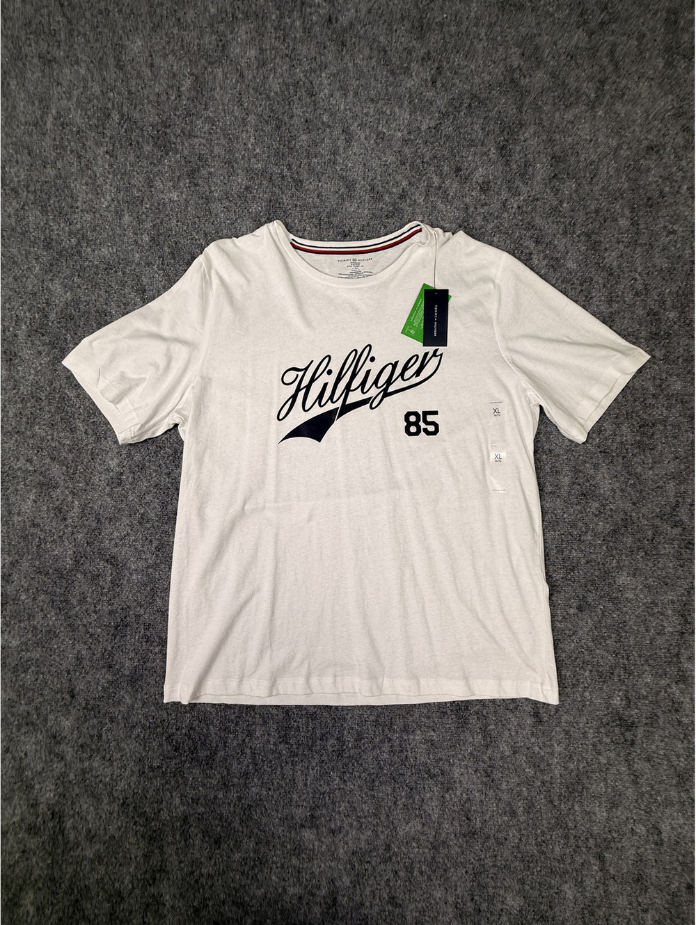 Tommy Hilfiger Men's White Graphic T-Shirt XL New With Tags